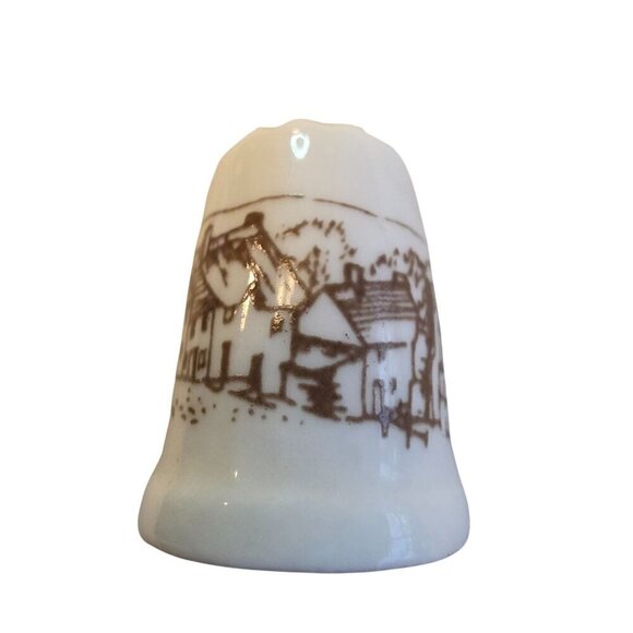 Gold Hill Shaftesbury Ceramic Thimble With Scenic Cottage Design - Picture 3 of 11